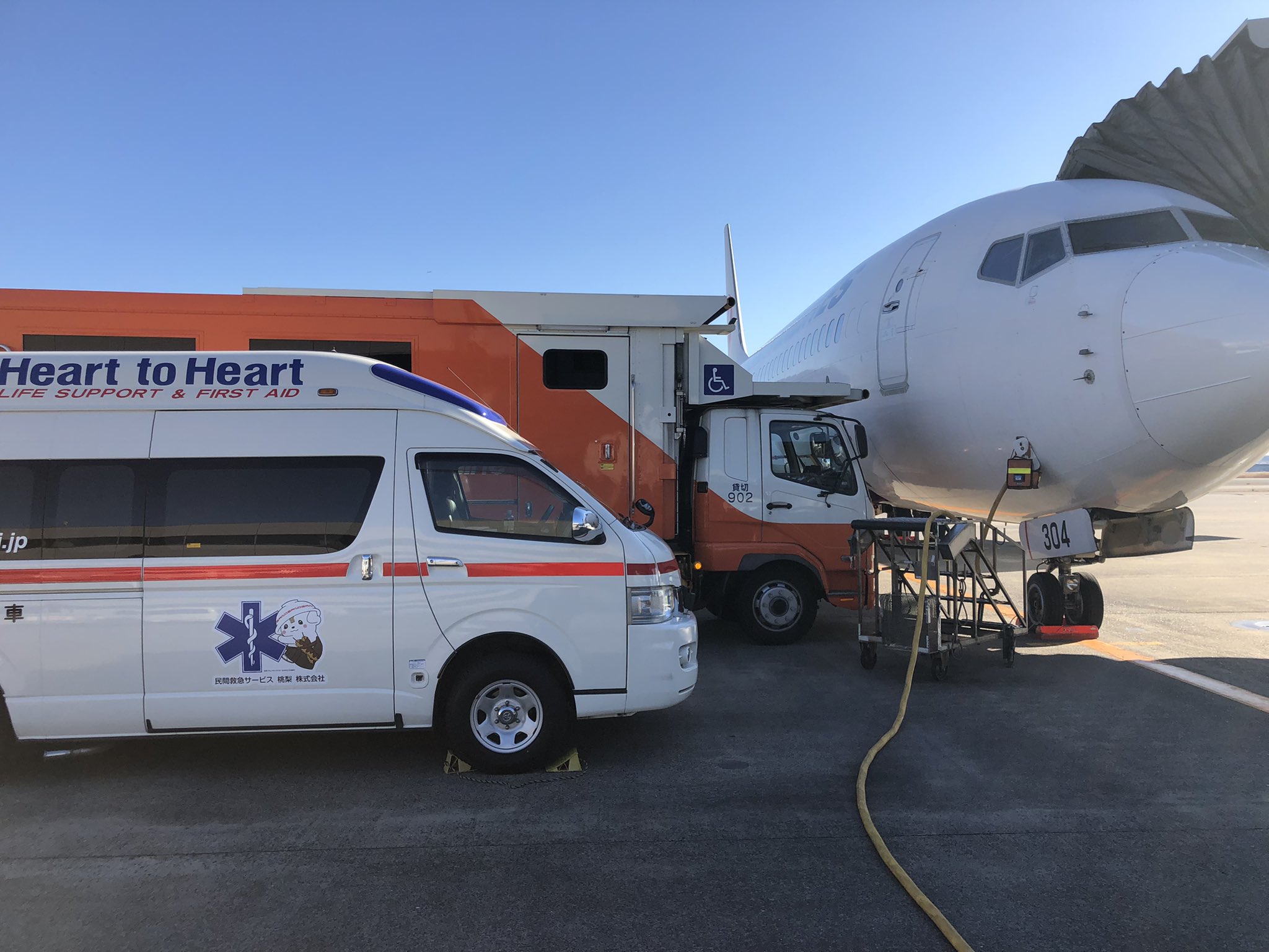 民間救急サービス桃梨株式会社